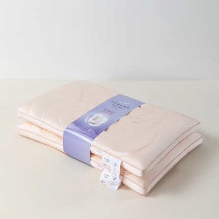 91家纺网 家纺一手货源 找家纺 （总）麦肯锡 2024新款零压睡方真丝轻奢蚕丝枕枕芯-粉色产品图