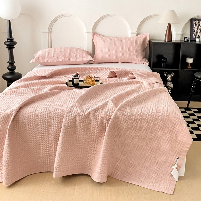 91家纺网 家纺一手货源 找家纺 沐纯家居 2024新款纯色天丝床盖 蜜桃粉