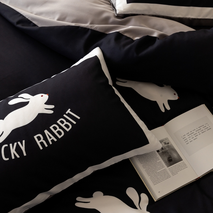 91家纺网 家纺一手货源 找家纺 摩卡 2024新款亲肤真丝棉四件套-幸运兔 幸运兔-黑