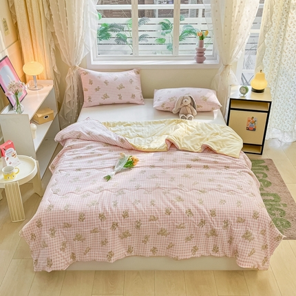 91家纺网 家纺一手货源 找家纺 （总）贝扬思 2025新款水洗邹邹纱夏被