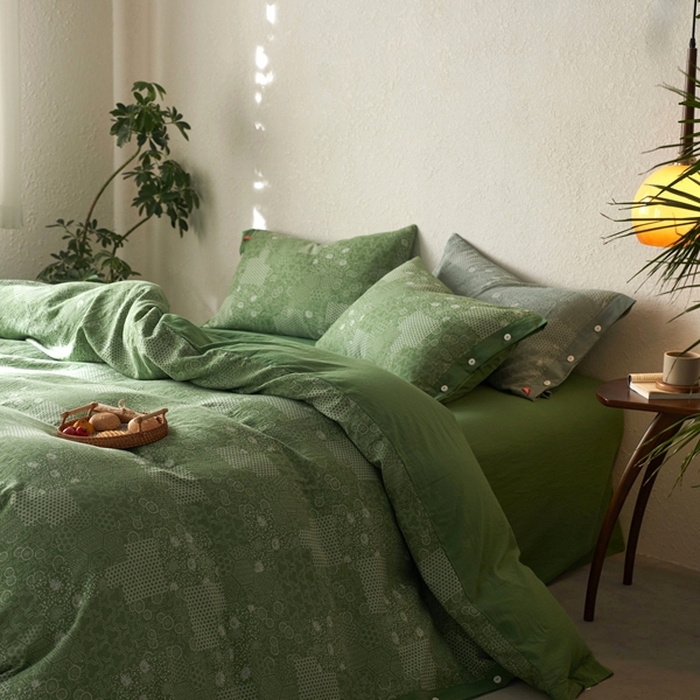 91家纺网 家纺一手货源 找家纺 安莱生活 2024年新品高端双层纱大提花工艺款缤纷花妍纽扣款 缤纷花妍纽扣款-嫩绿