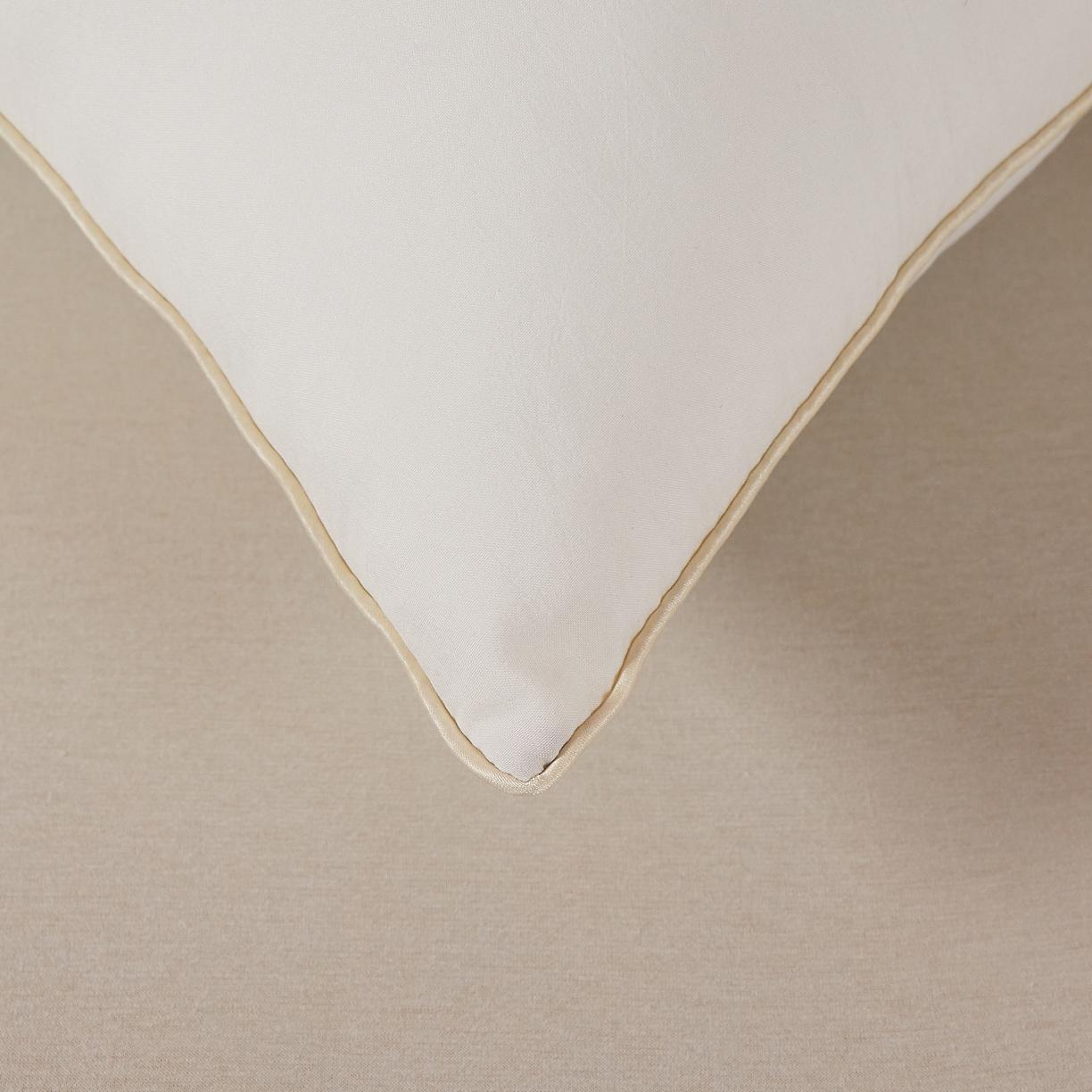 91家纺网 家纺一手货源 找家纺 （总）凯森家纺 2024新款学生枕头枕芯单人枕芯羽丝绒酒店枕头