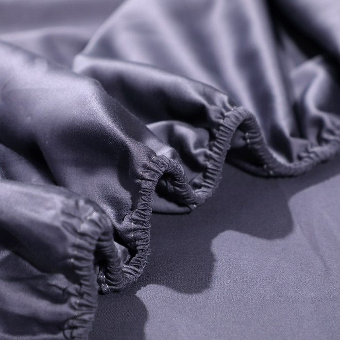 91家纺网 家纺一手货源 找家纺 晶缦家纺 2024新款100S全棉贡缎长绒棉纯色四件套和单品-纯沐系列 单床笠 纯沐-深度灰