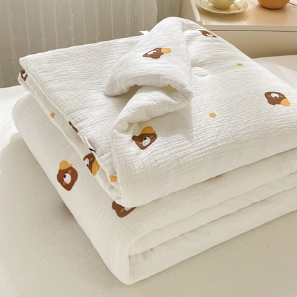 91家纺网 家纺一手货源 找家纺 一加一 2025新款A类母婴级全棉双层皱皱纱夏被 黄帽熊