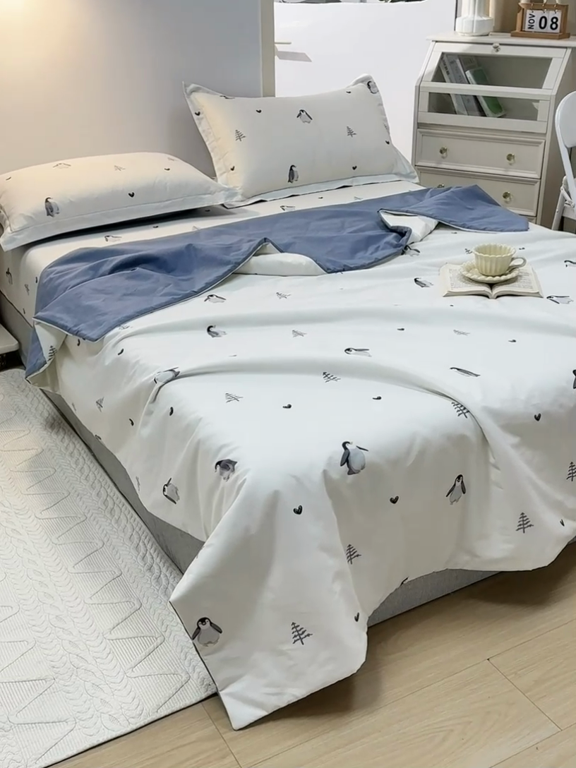 91家纺网 家纺一手货源 找家纺 元元被芯 2024新款全棉小清新夏被四件套-全棉夏被四件套 嗨皮-米