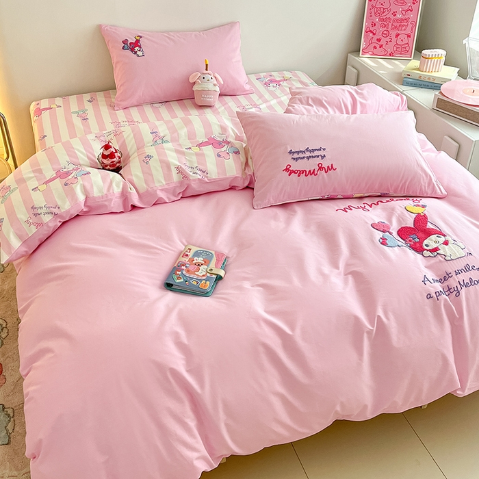 91家纺网 家纺一手货源 找家纺 金丝鸟家纺 2024新款全棉混搭毛巾绣四件套可爱卡通库洛米系列 粉色气球美乐蒂