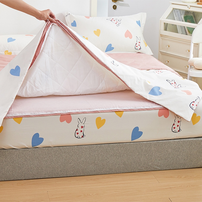 91家纺网 家纺一手货源 找家纺 元元被芯 2024新款全棉小清新夏被四件套-单夏被 甜蜜蜜-米