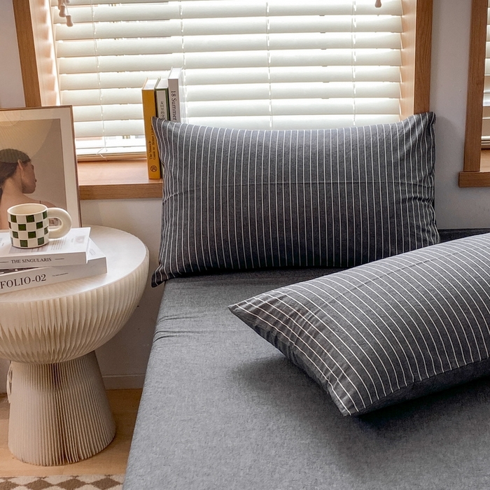 91家纺网 家纺一手货源 找家纺 蓝邻家纺 2024新款全棉色织水洗棉四件套 灰细条