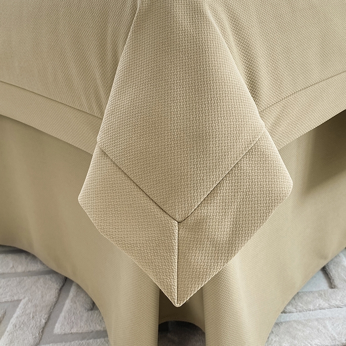 91家纺网 家纺一手货源 找家纺 莉人坊 2024新款米啦棉床罩 雅韵卡其