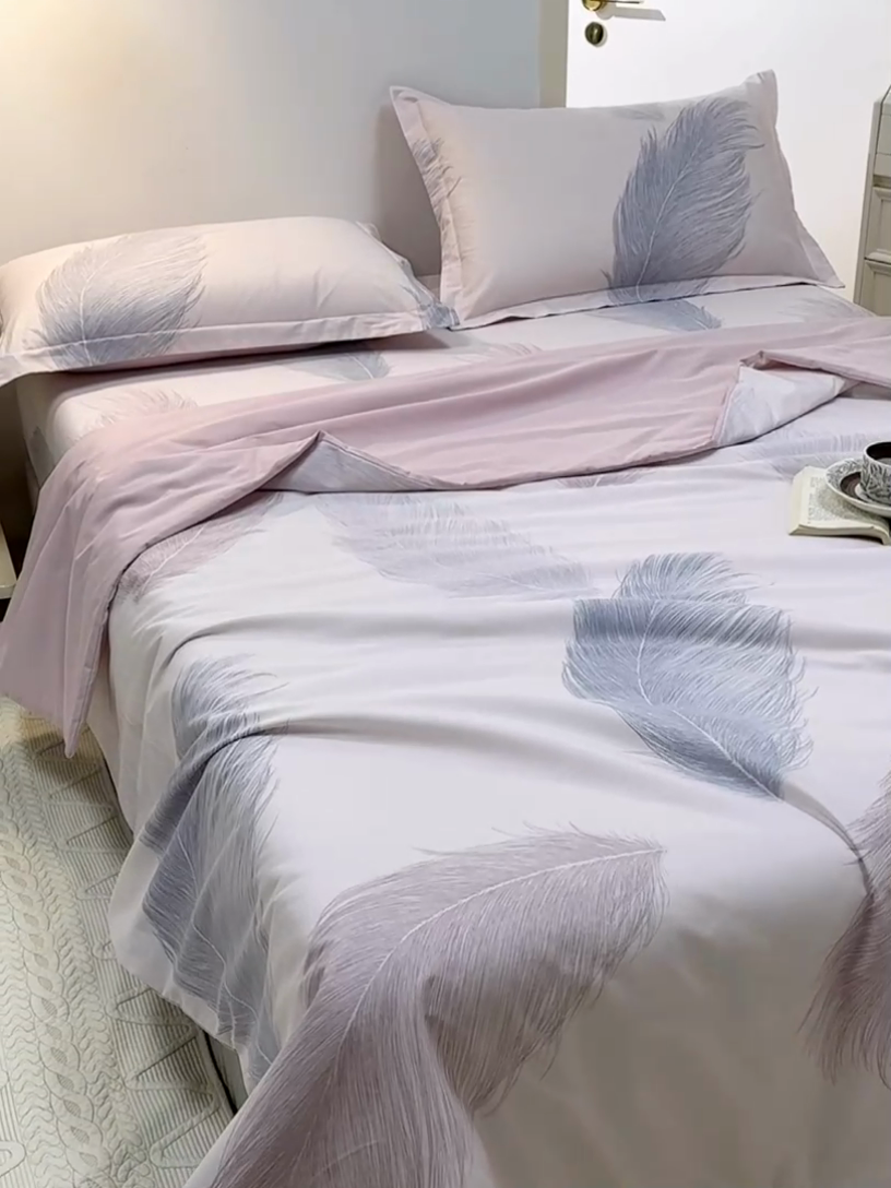 91家纺网 家纺一手货源 找家纺 元元被芯 2024新款全棉小清新夏被四件套-全棉夏被四件套 且听风吟-粉