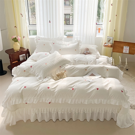 宜凡家纺 2024新款全棉夹棉绣花花边系列床盖四件套 爱恋-奶白