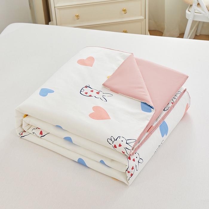 91家纺网 家纺一手货源 找家纺 元元被芯 2024新款全棉小清新夏被四件套-单夏被 甜蜜蜜-米