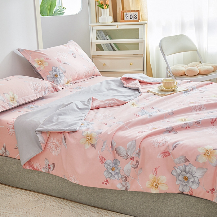 91家纺网 家纺一手货源 找家纺 元元被芯 2024新款全棉小清新夏被四件套-单夏被 花之绚烂-粉