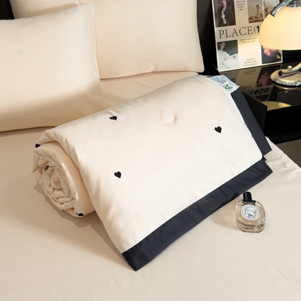 典冠 2024爆款天丝刺绣漫天爱心工艺款大豆夏被四件套空调被夏凉被 米黄