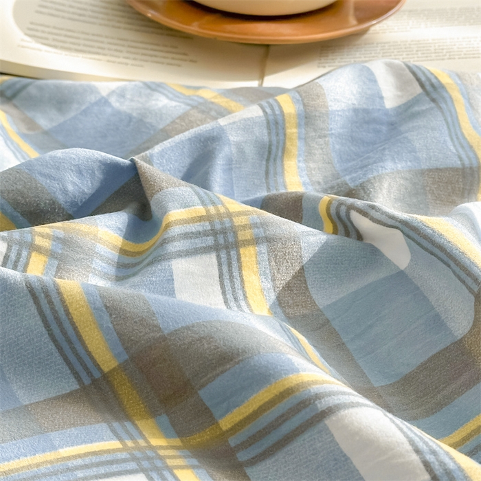 91家纺网 家纺一手货源 找家纺 古吉梦 2024新款水洗棉小清新印花格子系列四件套 G-简兮-蓝+海青