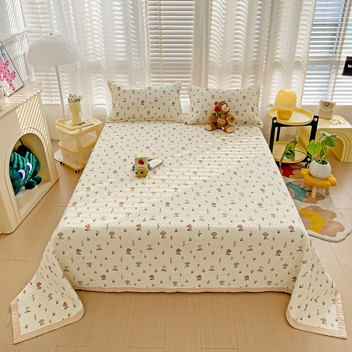 91家纺网 家纺一手货源 找家纺 胜权家纺 2024新款A类60支双面全棉高温水洗夹棉床盖三件套 爱丽丝