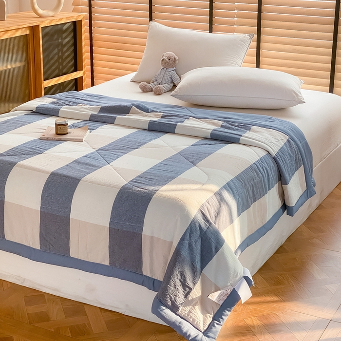 91家纺网 家纺一手货源 找家纺 梦恬佳2024新款无印风水洗棉夏被-蓝大格