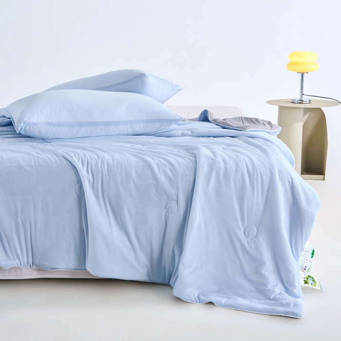 91家纺网 家纺一手货源 找家纺 梦恬佳2024新款A类冰淇凌凉感丝夏被 天空蓝