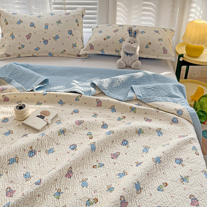 91家纺网 家纺一手货源 找家纺 2024新款A类60支双面全棉高温水洗夹棉单床盖填充新疆棉花 快乐兔