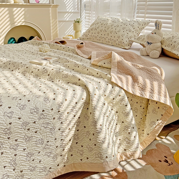 91家纺网 家纺一手货源 找家纺 胜权家纺 2024新款A类60支双面全棉高温水洗夹棉床盖三件套 乖乖熊