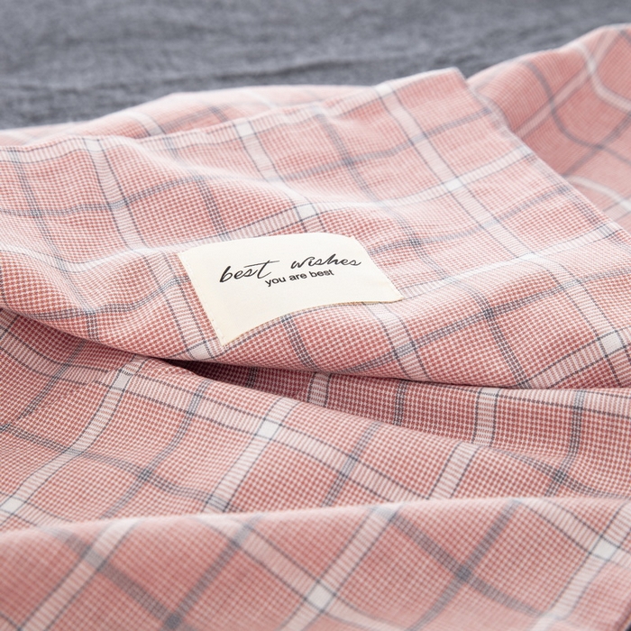 91家纺网 家纺一手货源 找家纺 大黄蜂家居家纺 2025新款日式纯棉水洗棉信封式枕套 千禧格粉