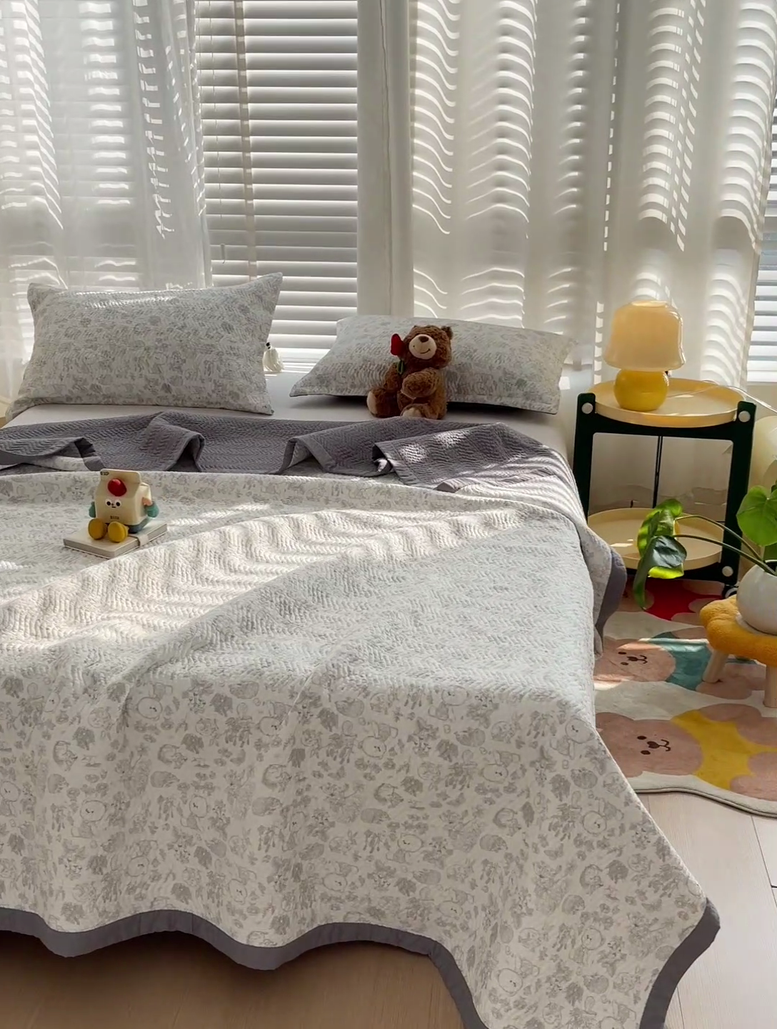 91家纺网 家纺一手货源 找家纺 胜权家纺 2024新款A类60支双面全棉高温水洗夹棉床盖三件套 神秘熊