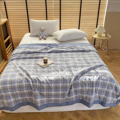 91家纺网 家纺一手货源 找家纺 梦恬佳2024新款无印风水洗棉夏被-初遇蓝