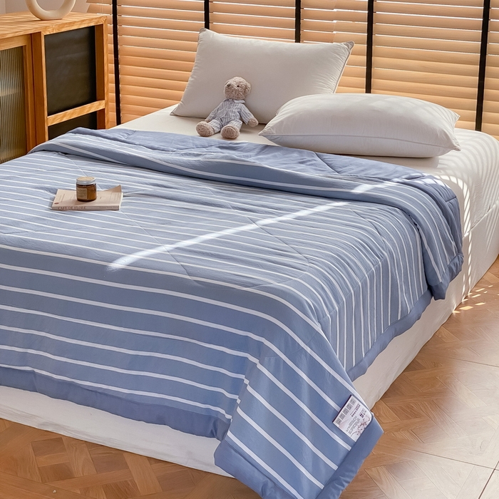 91家纺网 家纺一手货源 找家纺 梦恬佳2024新款无印风水洗棉夏被-蓝白条