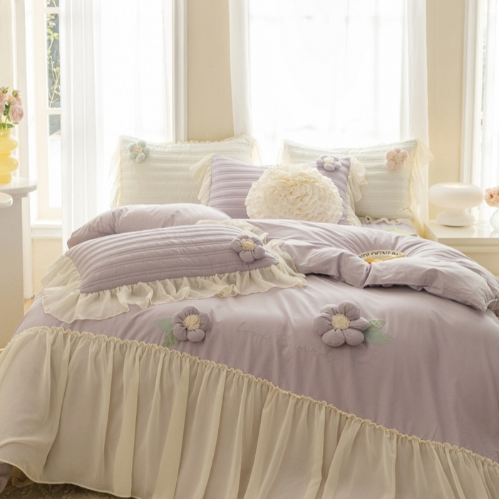 91家纺网 家纺一手货源 找家纺 胜权家纺 2024新款A类水洗60支全棉工艺款夹棉床裙四件套 花儿朵朵-凝香紫