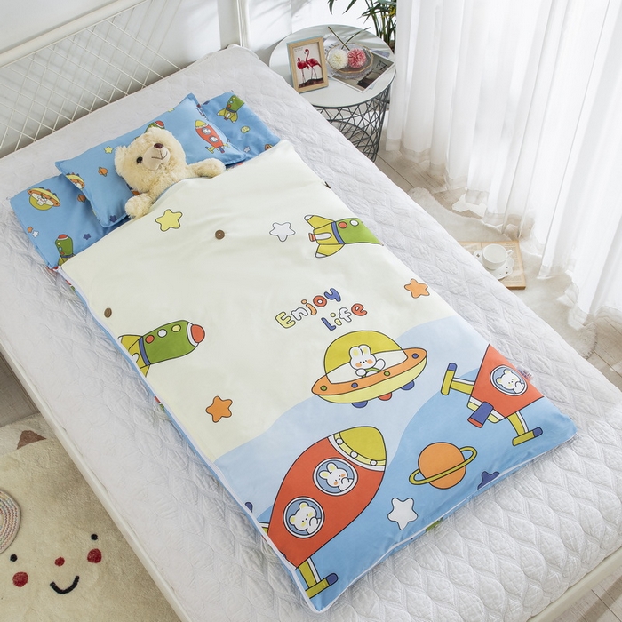 91家纺网 家纺一手货源 找家纺 大黄蜂家居家纺 2025新款纯棉四季款水晶绒四季大版花儿童睡袋 遨游太空