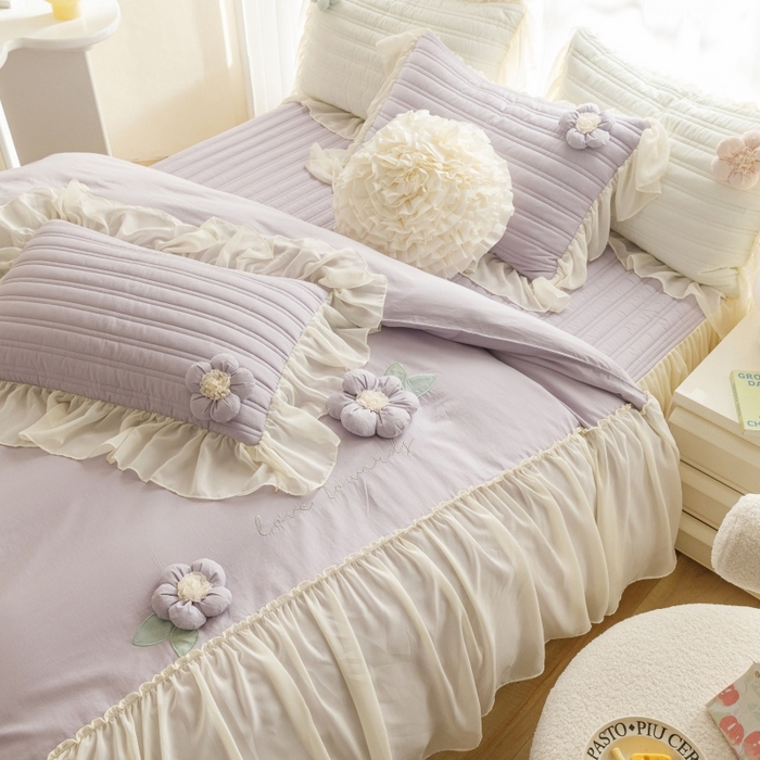 91家纺网 家纺一手货源 找家纺 胜权家纺 2024新款A类水洗60支全棉工艺款夹棉床裙四件套 花儿朵朵-凝香紫