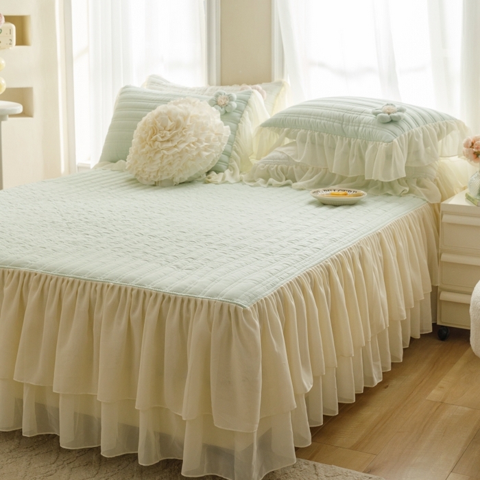 91家纺网 家纺一手货源 找家纺 胜权家纺 2024新款A类水洗60支全棉工艺款夹棉单床裙 花儿朵朵-清新绿