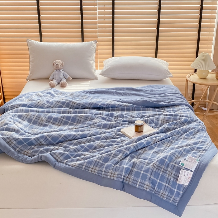 91家纺网 家纺一手货源 找家纺 梦恬佳2024新款无印风水洗棉夏被-春野蓝
