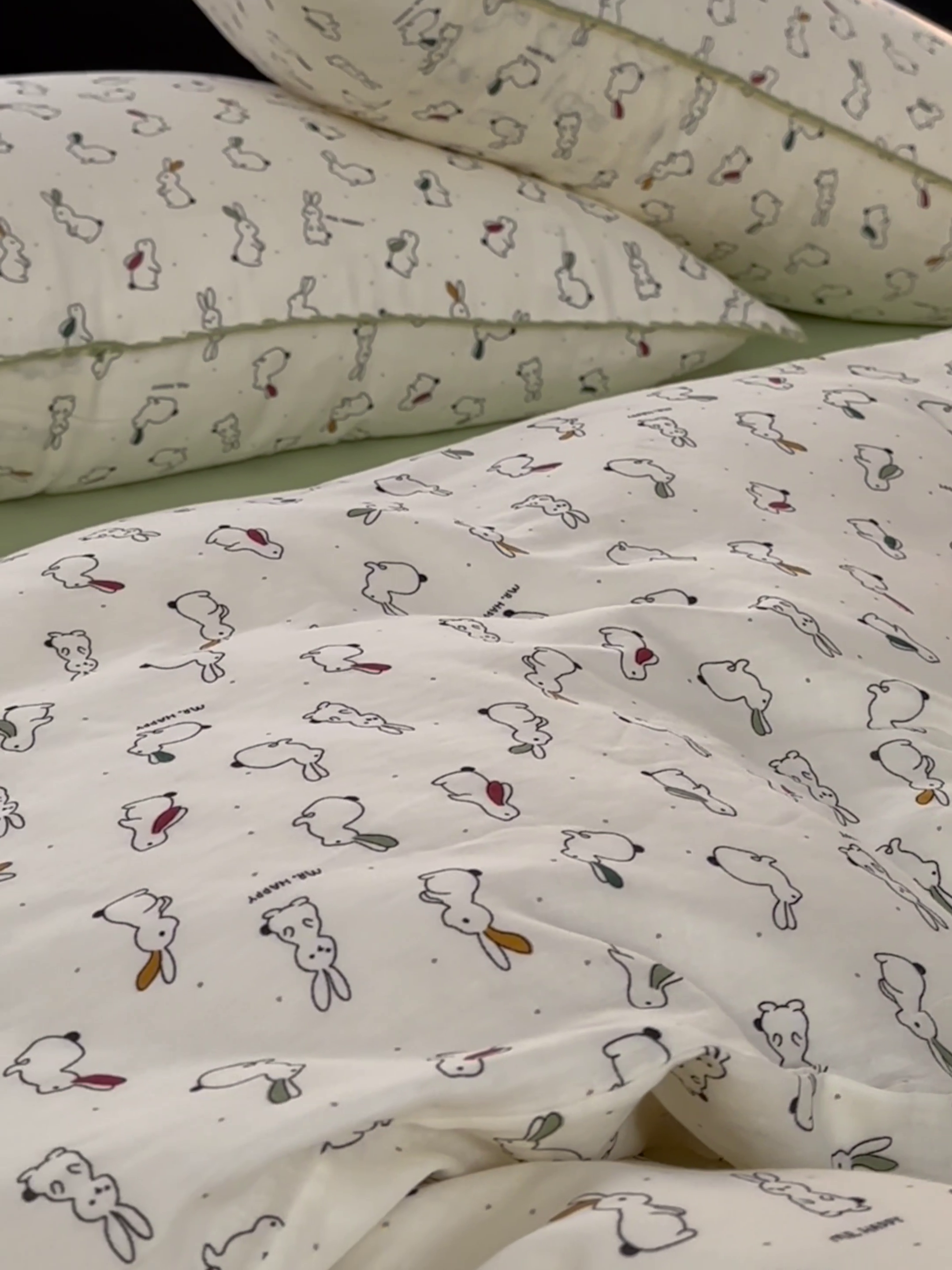 91家纺网 家纺一手货源 找家纺 洋铭区（原狠狠爱） 2024新款全棉双层纱四件套 奔跑小兔