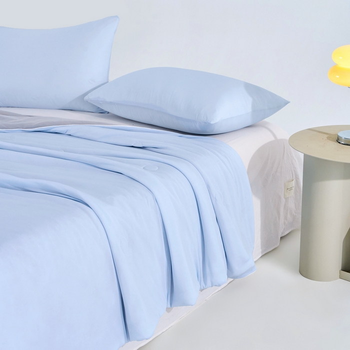 91家纺网 家纺一手货源 找家纺 梦恬佳2024新款A类冰淇凌凉感丝夏被 天空蓝