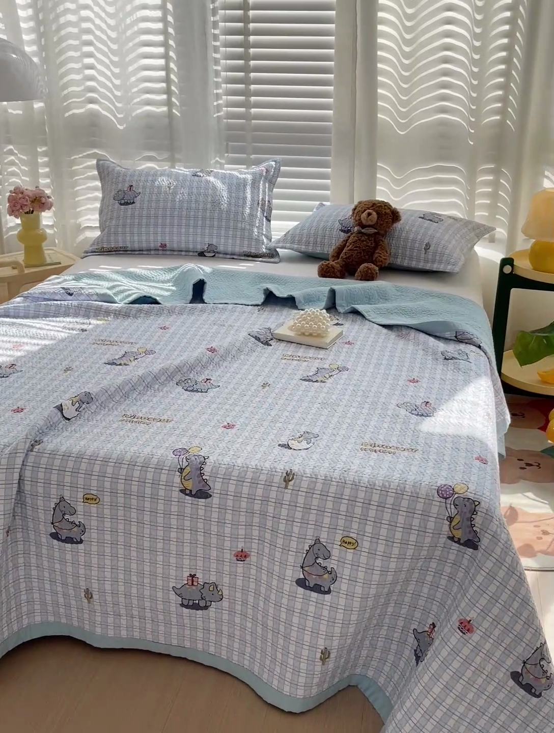 91家纺网 家纺一手货源 找家纺 2024新款A类60支双面全棉高温水洗夹棉单床盖填充新疆棉花 可爱恐龙