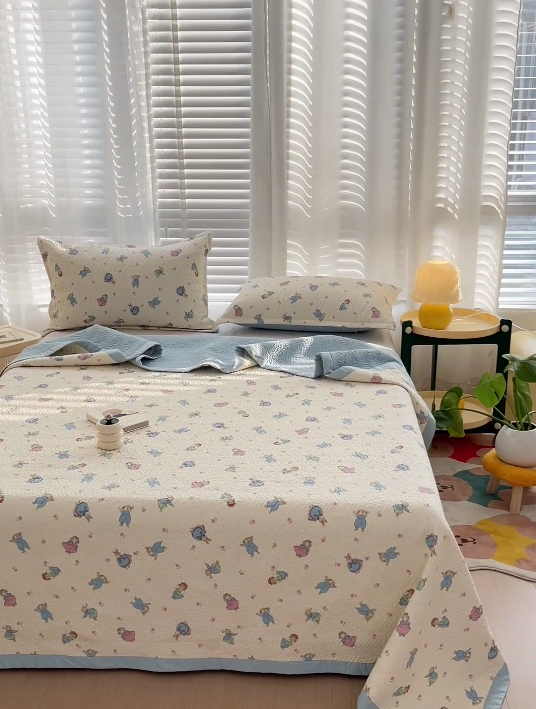 91家纺网 家纺一手货源 找家纺 2024新款A类60支双面全棉高温水洗夹棉单床盖填充新疆棉花 快乐兔