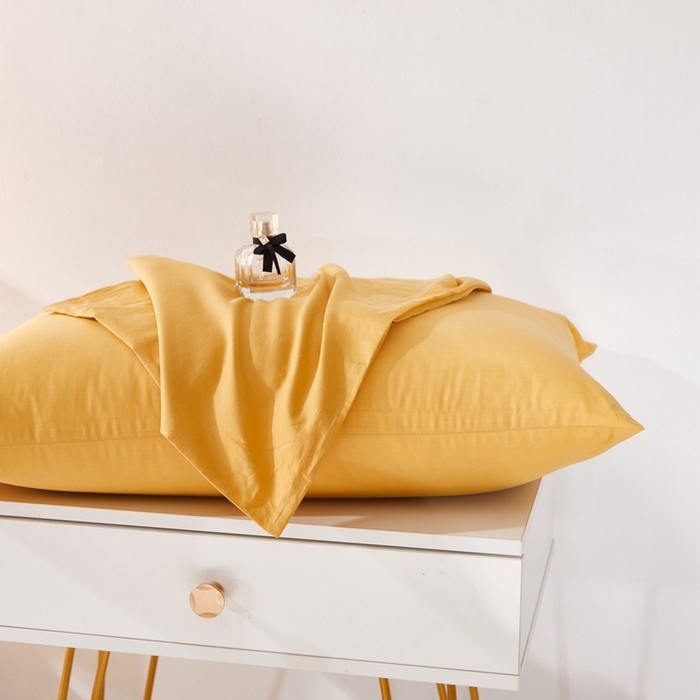 91家纺网 家纺一手货源 找家纺 晶缦家纺 2024新款喷气全棉13376纯棉斜纹纯色多规格四件套和单品-沐色系列 单枕套 沐色-杏黄