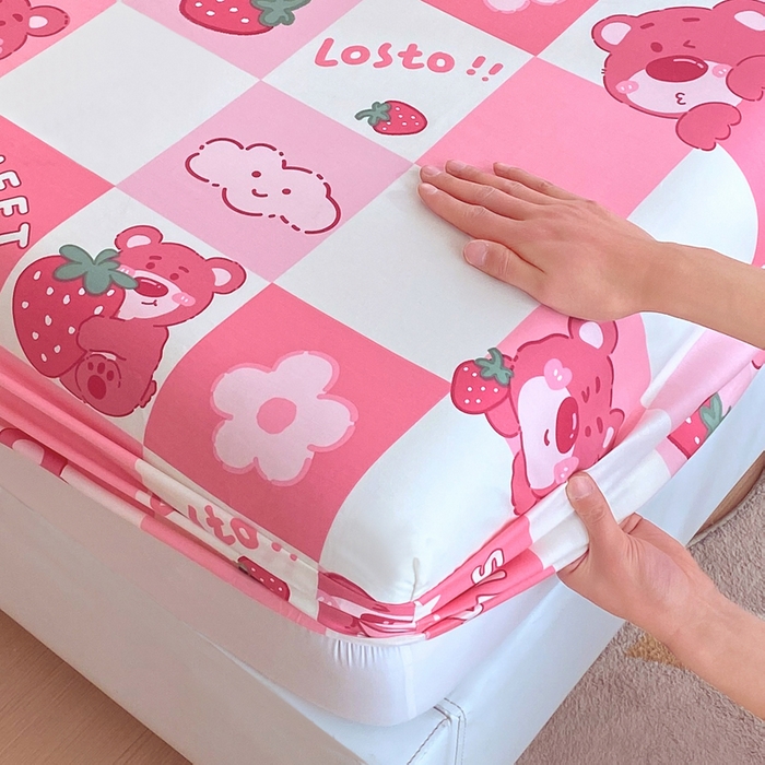 91家纺网 家纺一手货源 找家纺 洺兰家居 2025新款全棉喷气印花单床笠纯棉小清新花卉北欧风床套/枕套 草莓熊