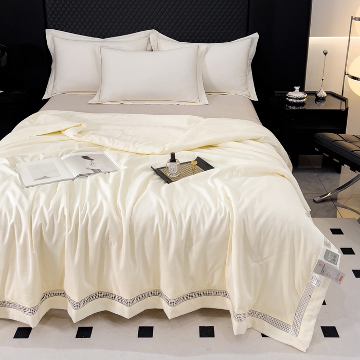 91家纺网 家纺一手货源 找家纺 优姿家纺  2024新品凉感生态提花大豆镂空抑菌夏被 格调优美-杏仁黄