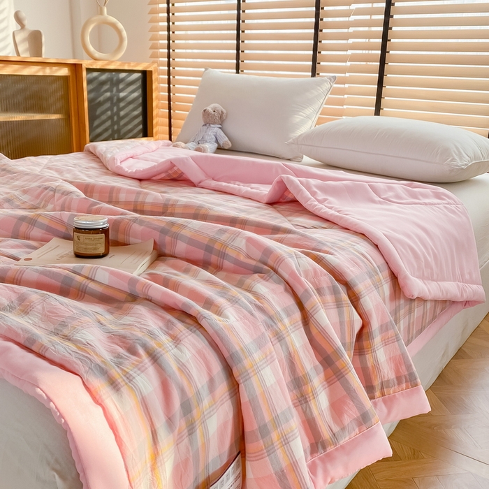 91家纺网 家纺一手货源 找家纺 梦恬佳2024新款无印风水洗棉夏被-初遇粉