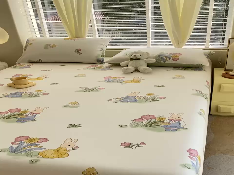 91家纺网 家纺一手货源 找家纺 洺兰家居 2025新款全棉喷气印花单床笠纯棉小清新花卉北欧风床套/枕套 蘑菇兔