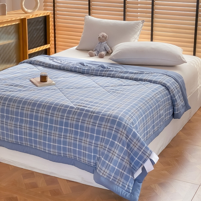 91家纺网 家纺一手货源 找家纺 梦恬佳2024新款无印风水洗棉夏被-春野蓝