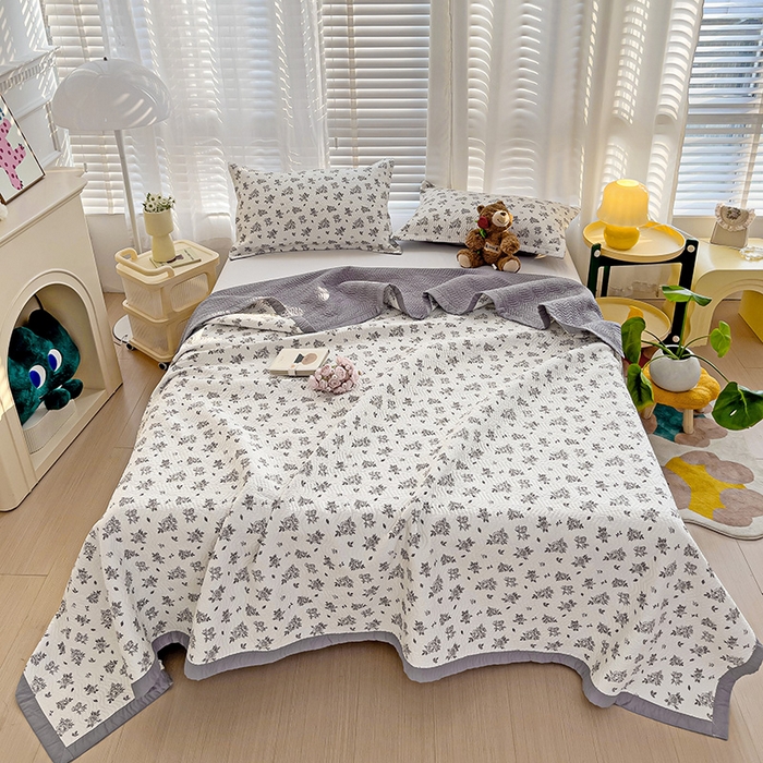 91家纺网 家纺一手货源 找家纺 2024新款A类60支双面全棉高温水洗夹棉单床盖填充新疆棉花 紫荆花