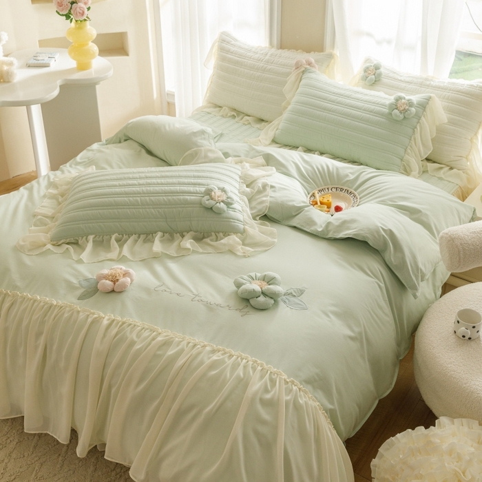91家纺网 家纺一手货源 找家纺 胜权家纺 2024新款A类水洗60支全棉工艺款夹棉床裙四件套 花儿朵朵-清新绿