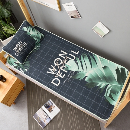 91家纺网 家纺一手货源 找家纺 多乐家纺 2024新款学生床数码大版印花冰丝凉席 芭蕉叶