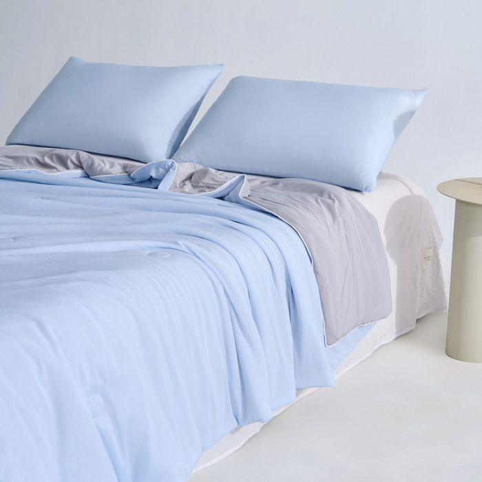 91家纺网 家纺一手货源 找家纺 梦恬佳2024新款A类冰淇凌凉感丝夏被 天空蓝