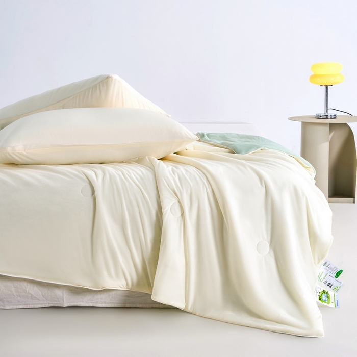 91家纺网 家纺一手货源 找家纺 梦恬佳2024新款A类冰淇凌凉感丝夏被 奶油杏