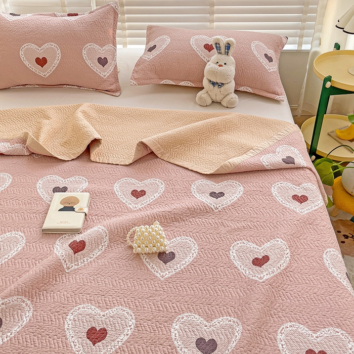 91家纺网 家纺一手货源 找家纺 2024新款A类60支双面全棉高温水洗夹棉单床盖填充新疆棉花 心动一刻