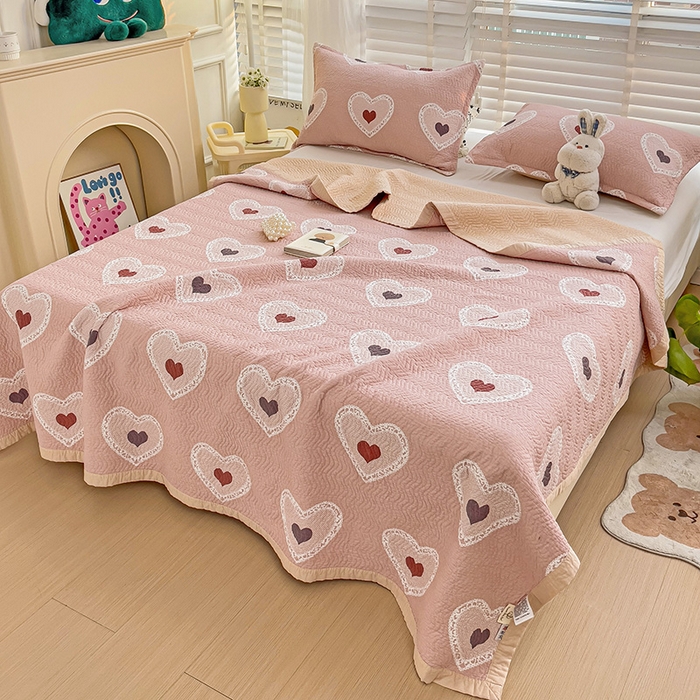 91家纺网 家纺一手货源 找家纺 2024新款A类60支双面全棉高温水洗夹棉单床盖填充新疆棉花 心动一刻